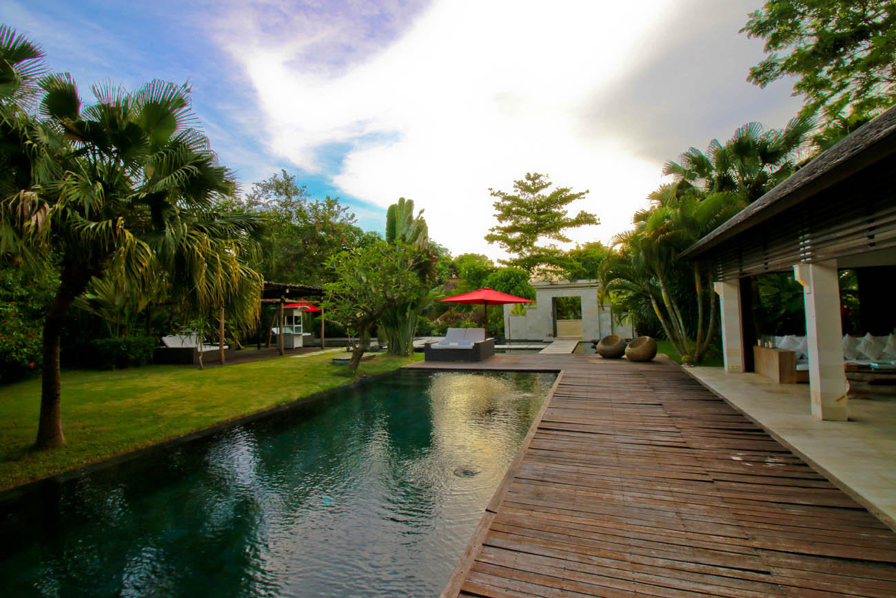 Villa Tom Canggu swimming pool